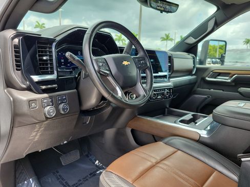 Used 2024 Chevrolet Silverado 2500 High Country w/ High Country Premium Package AWD/4WD image 13