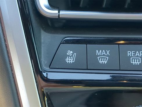 Used 2020 BMW 840i Convertible w/ M Sport Package image 22