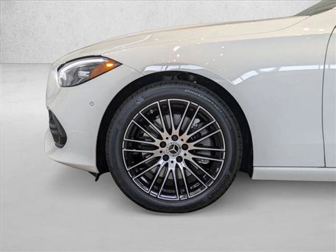 Used 2025 Mercedes-Benz C 300 4MATIC Sedan image 10