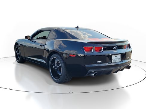 Used 2013 Chevrolet Camaro SS w/ RS Package image 3