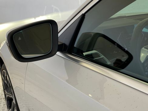 Used 2025 BMW 330i xDrive Sedan w/ Convenience Package image 21