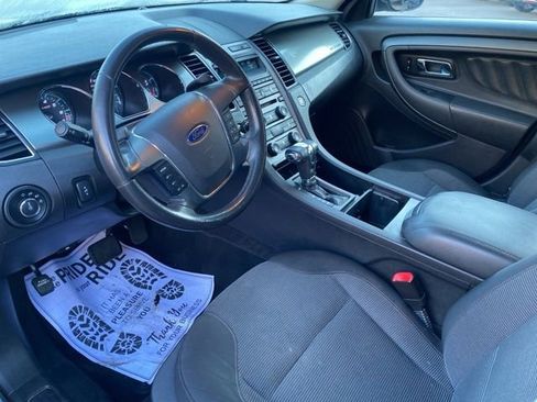 Used 2010 Ford Taurus SEL image 6