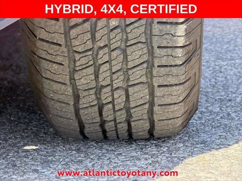 Certified 2025 Toyota 4Runner TRD Off-Road AWD/4WD image 35