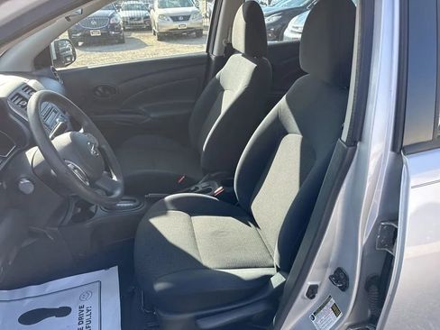 Used 2012 Nissan Versa SV w/ Convenience Pkg image 2