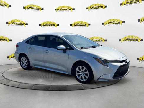 Used 2024 Toyota Corolla LE FWD image 7