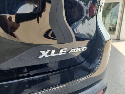 Used 2019 Toyota Highlander XLE AWD/4WD image 31