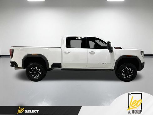 Used 2025 GMC Sierra 2500 AT4X AWD/4WD image 6