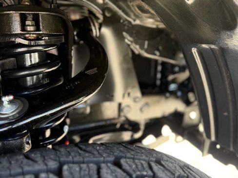 Used 2014 Toyota Tacoma 4x4 Regular Cab image 38