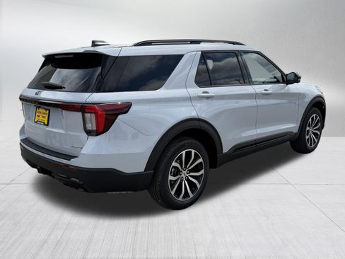 New 2026 Ford Explorer ST-Line AWD/4WD image 4