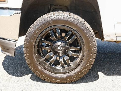 Used 2018 Chevrolet Silverado 1500 LT w/ All Star Edition RWD image 11