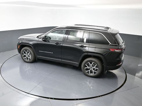 New 2025 Jeep Grand Cherokee Limited w/ Trailer Tow Package image 38