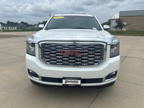 Used 2019 GMC Yukon Denali w/ Denali Ultimate Package AWD/4WD image 38