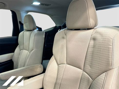Certified 2022 Subaru Ascent Premium w/ Convenience Package image 25