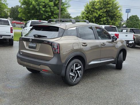 New 2026 Nissan Kicks SV w/ Charging Package FWD image 6