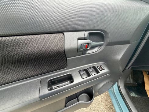 Used 2009 Scion xB FWD image 46
