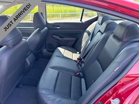 Used 2023 Nissan Altima 2.5 SR FWD image 13