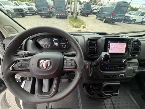 Used 2024 RAM ProMaster 2500 w/ Safety Group FWD image 15