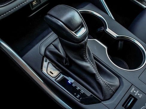 Used 2025 Toyota Highlander XSE image 23