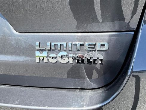 Used 2023 Jeep Grand Cherokee L Limited AWD/4WD image 24