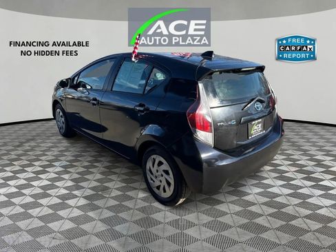 Used 2016 Toyota Prius C Two image 5