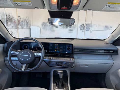 Used 2025 Hyundai Kona SEL image 33