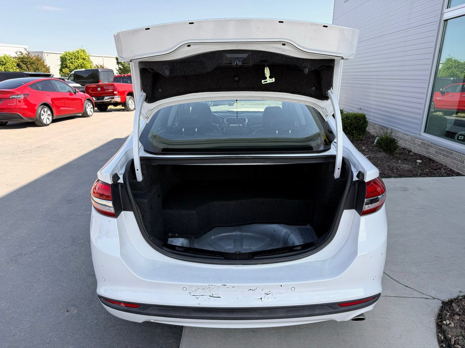 Used 2018 Ford Fusion SE w/ Equipment Group 602A FWD image 39