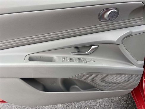 Certified 2025 Hyundai Elantra Sport image 14