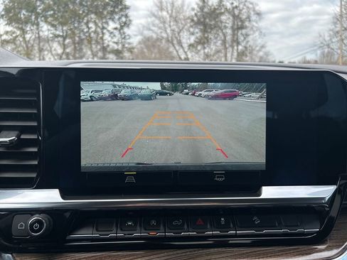 Used 2023 Chevrolet Silverado 1500 RST AWD/4WD image 29