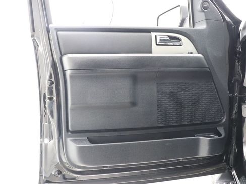 Used 2015 Ford Expedition XLT w/ Equipment Group 202A image 38