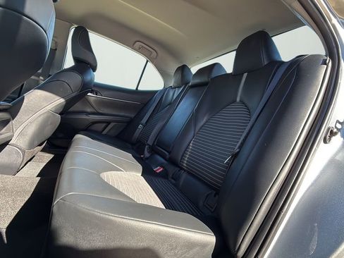 Used 2024 Toyota Camry SE image 10