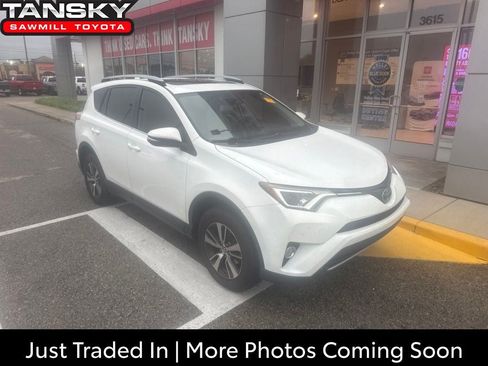 Used 2017 Toyota RAV4 XLE FWD image 1