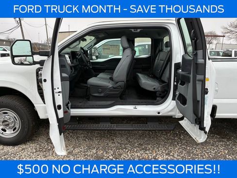 New 2024 Ford F350 XL w/ XL Chrome Package image 7