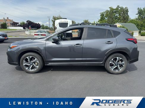 Used 2024 Subaru Crosstrek 2.0i Premium AWD/4WD image 1