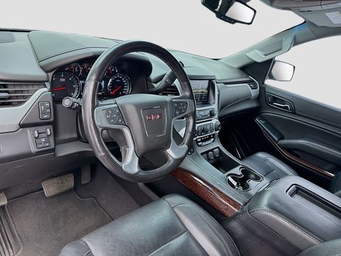 Used 2019 GMC Yukon XL SLT w/ Premium Edition RWD image 7