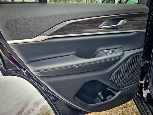 New 2026 Jeep Grand Cherokee Altitude AWD/4WD image 30