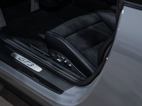 Used 2018 Porsche 911 GT3 image 25