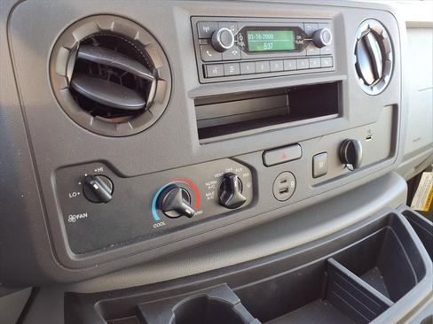 New 2024 Ford E-450 and Econoline 450 Super Duty w/ Power Windows & Locks Group RWD image 3