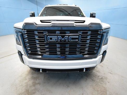 Used 2024 GMC Sierra 2500 Denali Ultimate AWD/4WD image 31