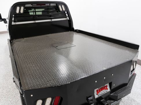 Used 2024 GMC Sierra 3500 Denali AWD/4WD image 11