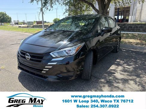 Used 2024 Nissan Versa SV FWD image 7