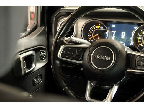 Used 2020 Jeep Wrangler Unlimited Sahara AWD/4WD image 10
