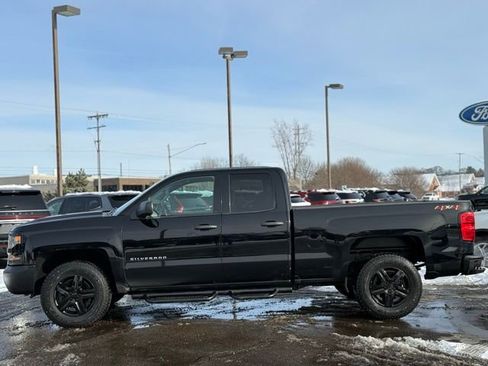 Used 2018 Chevrolet Silverado 1500 W/T image 38