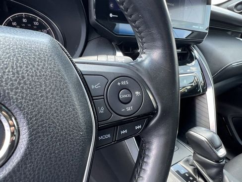 Used 2021 Toyota Venza Limited w/ Advanced Technology Package image 15