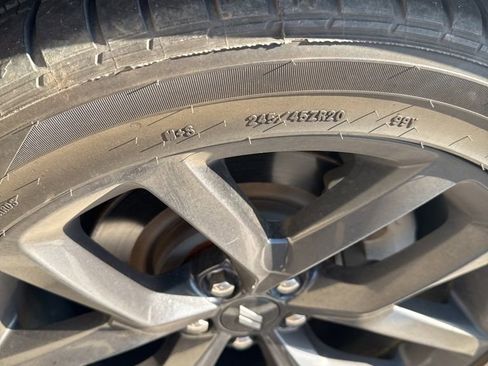 Used 2023 Dodge Challenger R/T w/ Plus Package image 8