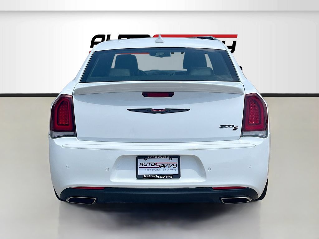 Used 2023 Chrysler 300 S w/ Comfort Group RWD image 6