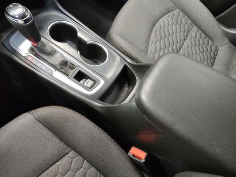 Used 2020 Chevrolet Equinox LT image 26