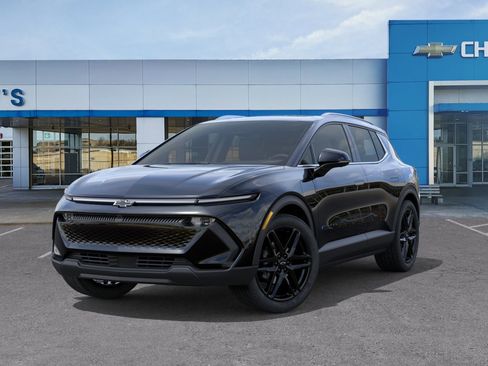 New 2026 Chevrolet Equinox EV LT w/ LPO, Blackout Package FWD image 7