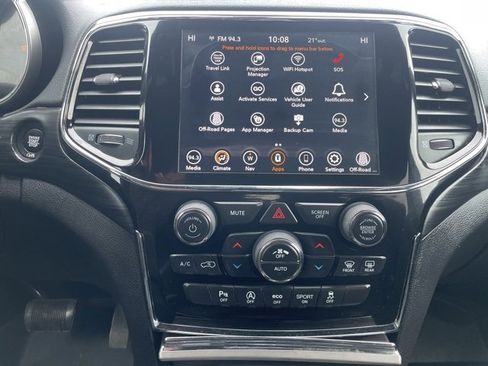 Used 2020 Jeep Grand Cherokee Laredo w/ 18" Wheel & 8.4" Radio Group image 23