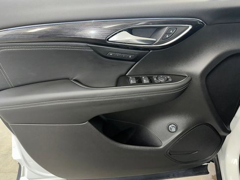 Certified 2023 Buick Envision Essence image 4
