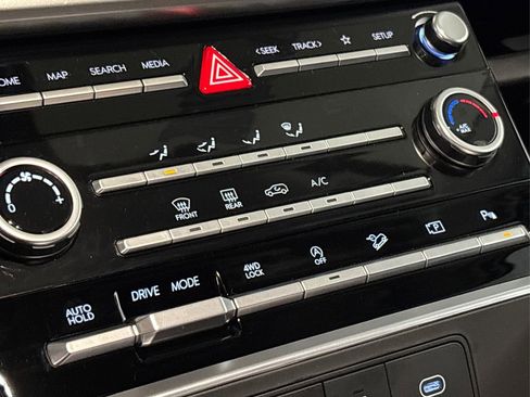 New 2026 Hyundai Santa Fe SE image 17